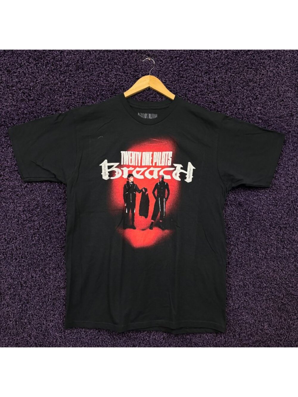 Twenty One Pilots Breach T-Shirt Size Extra Large